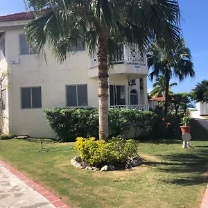 https://pipers-cove-resort.comcaribbean.com